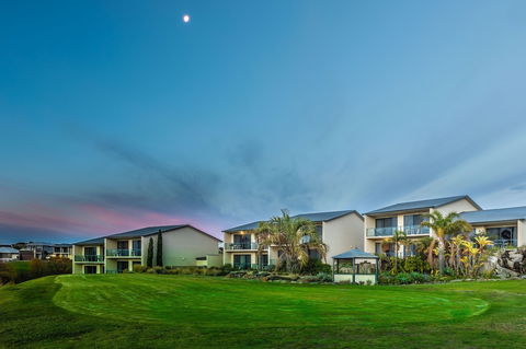 McCracken Country Club - Darwin Holiday 1