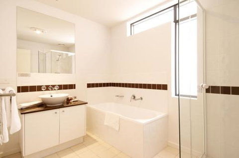 Park Avenue â€“ Glenview Glen Waverley - Darwin Holiday 3