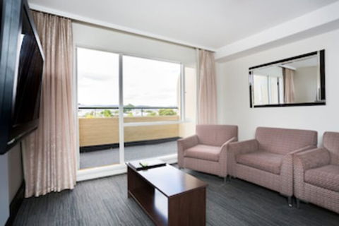 St Ives Apartments - Darwin Holiday 0