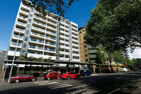 Oaks Sydney Hyde Park Suites - Darwin Holiday 7