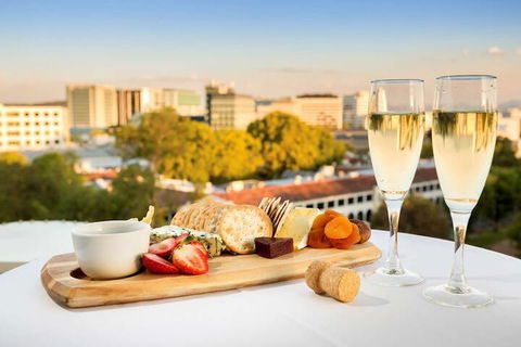 Novotel Canberra - Darwin Holiday 1