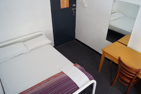 Maze Backpackers - Darwin Holiday 6