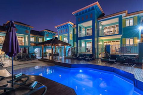 Le Cher Du Monde - Darwin Holiday 0