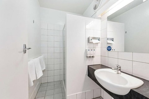 Coach House Launceston - Darwin Holiday 4