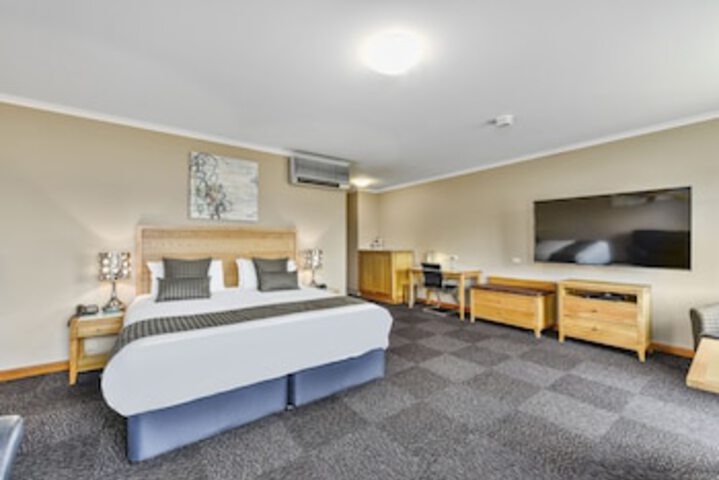 Mount Gambier SA Darwin Holiday