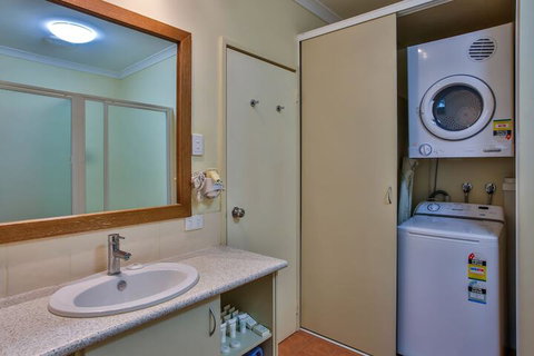 Kimberley Hotel Halls Creek - Darwin Holiday 7