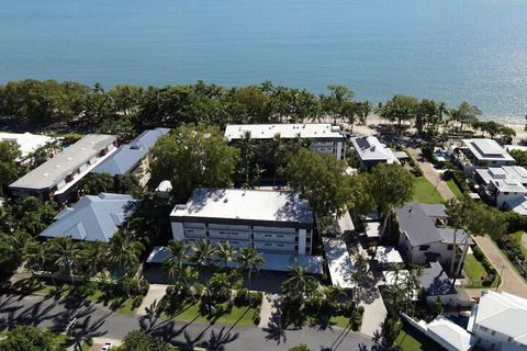 Agincourt Beachfront Apartments - Darwin Holiday 1