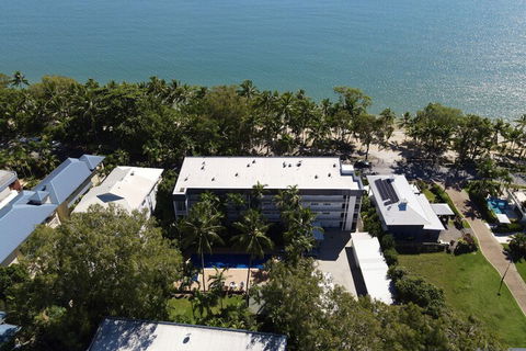 Agincourt Beachfront Apartments - Darwin Holiday 3