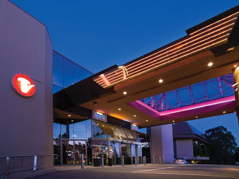 Travelodge Hotel Bankstown Sydney - Darwin Holiday 0