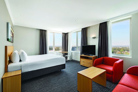 Travelodge Hotel Bankstown Sydney - Darwin Holiday 4