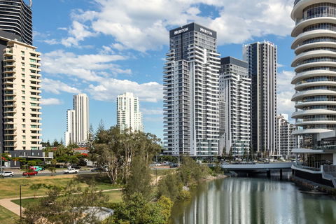 Meriton Suites Broadbeach, Gold Coast - Darwin Holiday 2