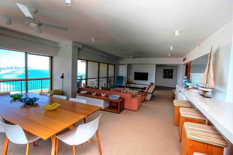 Gemini Court Holiday Apartments - Darwin Holiday 4