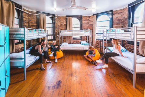 Nomads Brisbane Hostel - Darwin Holiday 1