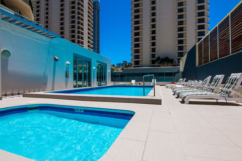 Beachcomber Surfers Paradise - Darwin Holiday 6