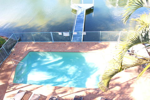 Surfers Riverside Apartments - Darwin Holiday 6