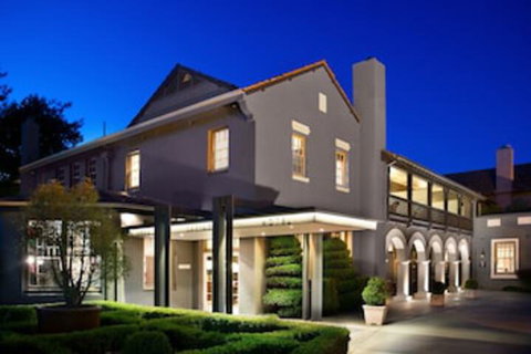 Peppers Mineral Springs Hotel - Darwin Holiday 0