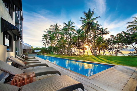 Castaways Resort & Spa Mission Beach - Darwin Holiday 1