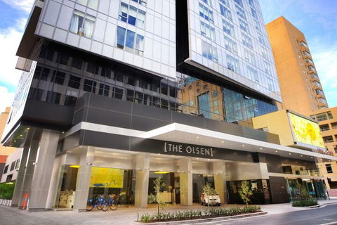 Art Series - The Olsen - Darwin Holiday 5