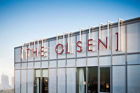 Art Series - The Olsen - Darwin Holiday 6