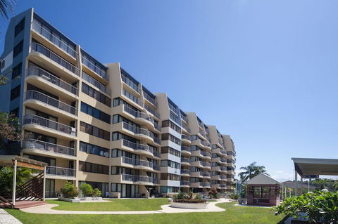Broadbeach Travel Inn Apartments - Darwin Holiday 2