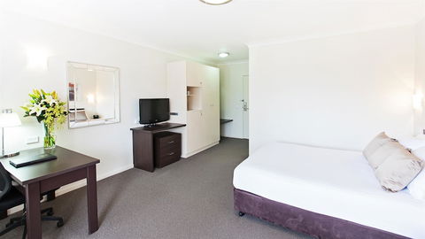 Ibis Styles Canberra Tall Trees - Darwin Holiday 6
