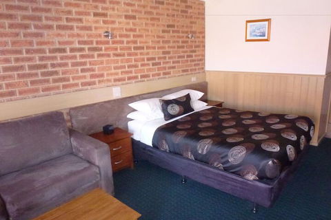 Colonial Motor Inn Bairnsdale - Darwin Holiday 7