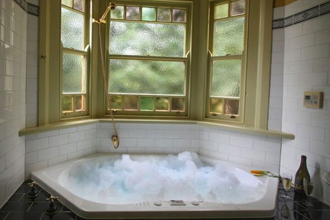 Moments Mountain Retreat - Darwin Holiday 4