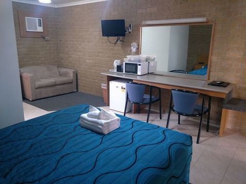 Darling Junction Motor Inn Wentworth - Darwin Holiday 5