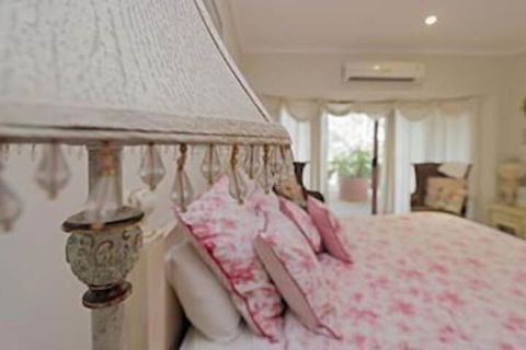 Black Wattle Retreat - Darwin Holiday 1