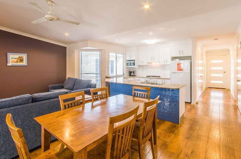 Fraser Island Beach Houses - Darwin Holiday 5