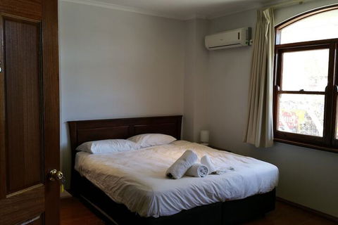 Adelaide House Apartments Fremantle - Darwin Holiday 7