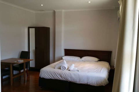 Adelaide House Apartments Fremantle - Darwin Holiday 5