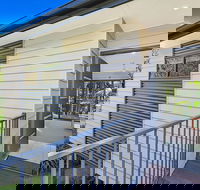 On Obi Maleny - Darwin Holiday