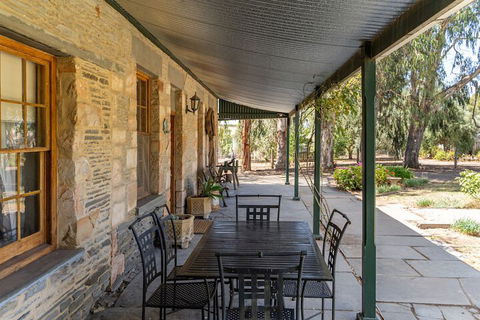 Reillys Wines Heritage Cottages - Darwin Holiday 2