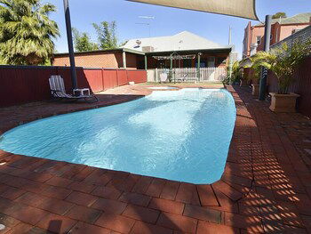 Wentworth Central Motor Inn - Darwin Holiday 1