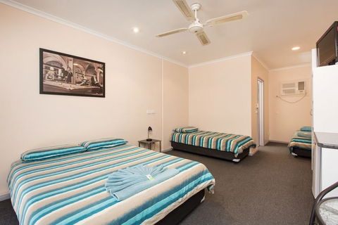 Wentworth Central Motor Inn - Darwin Holiday 5