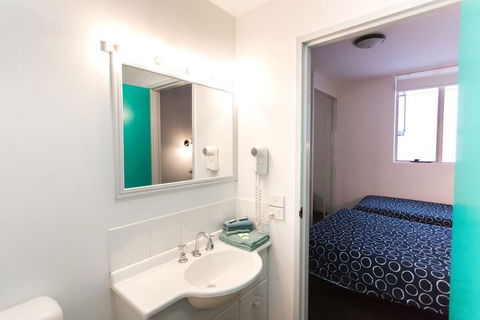 Hobart Central YHA - Darwin Holiday 5