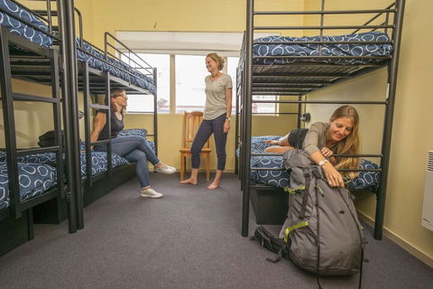 Hobart Central YHA - Darwin Holiday 6