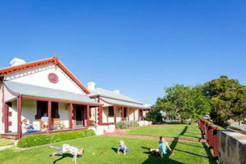 Fremantle Colonial Cottages - Darwin Holiday 0