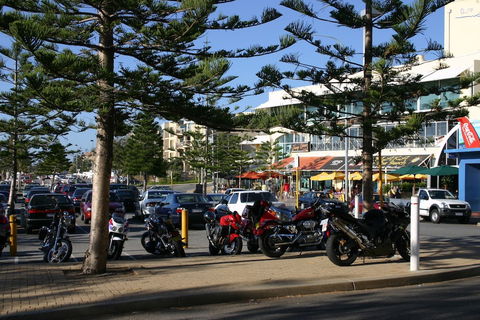Scarborough & Absolutely Beachfront - Darwin Holiday 1