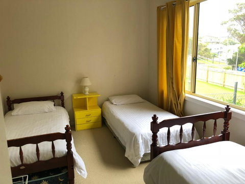 2 Jocelyn Street. Dalmeny - Darwin Holiday 1