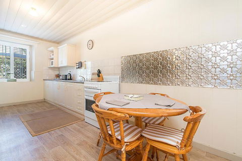 Stoneleigh Cottage Bed & Breakfast - Darwin Holiday 4