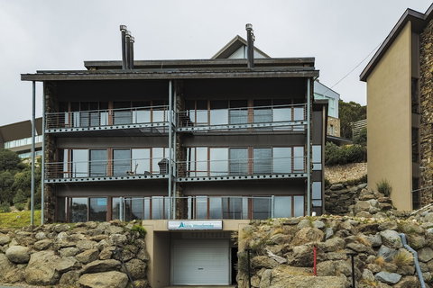 Alpine Woodsmoke - Darwin Holiday 0