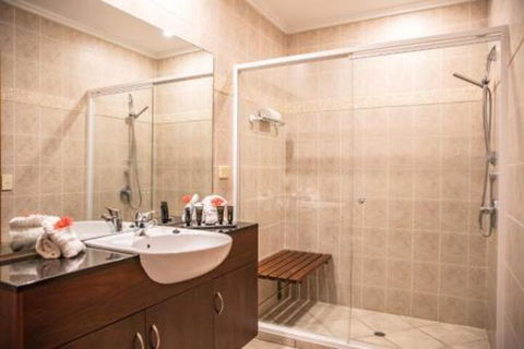 Four Mile Beach Retreat - Darwin Holiday 4