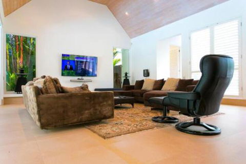 Karaka - Darwin Holiday 0