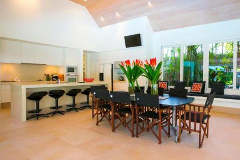 Karaka - Darwin Holiday 1