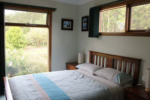 Eagles Roost Farmstay B & B - Darwin Holiday 5