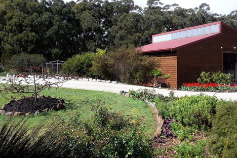 Eagles Roost Farmstay B & B - Darwin Holiday 6