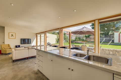 Brampton Cottage - Darwin Holiday 2