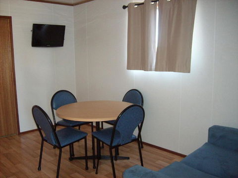 Jackos Holiday Cabins - Darwin Holiday 1